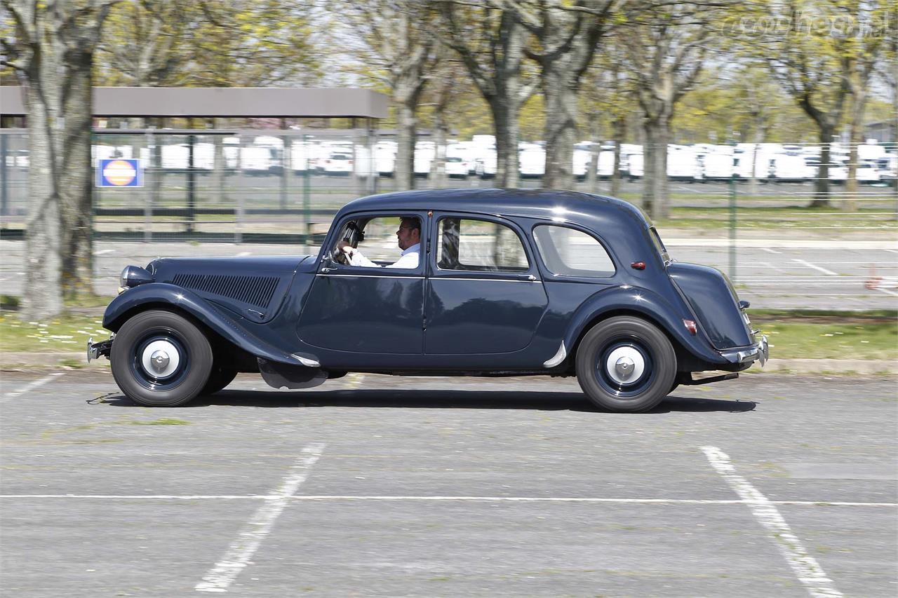 El 11 CV era muy avanzado a su tiempo. Un coche muy cómodo y fácil de conducir, incluso hoy en día.