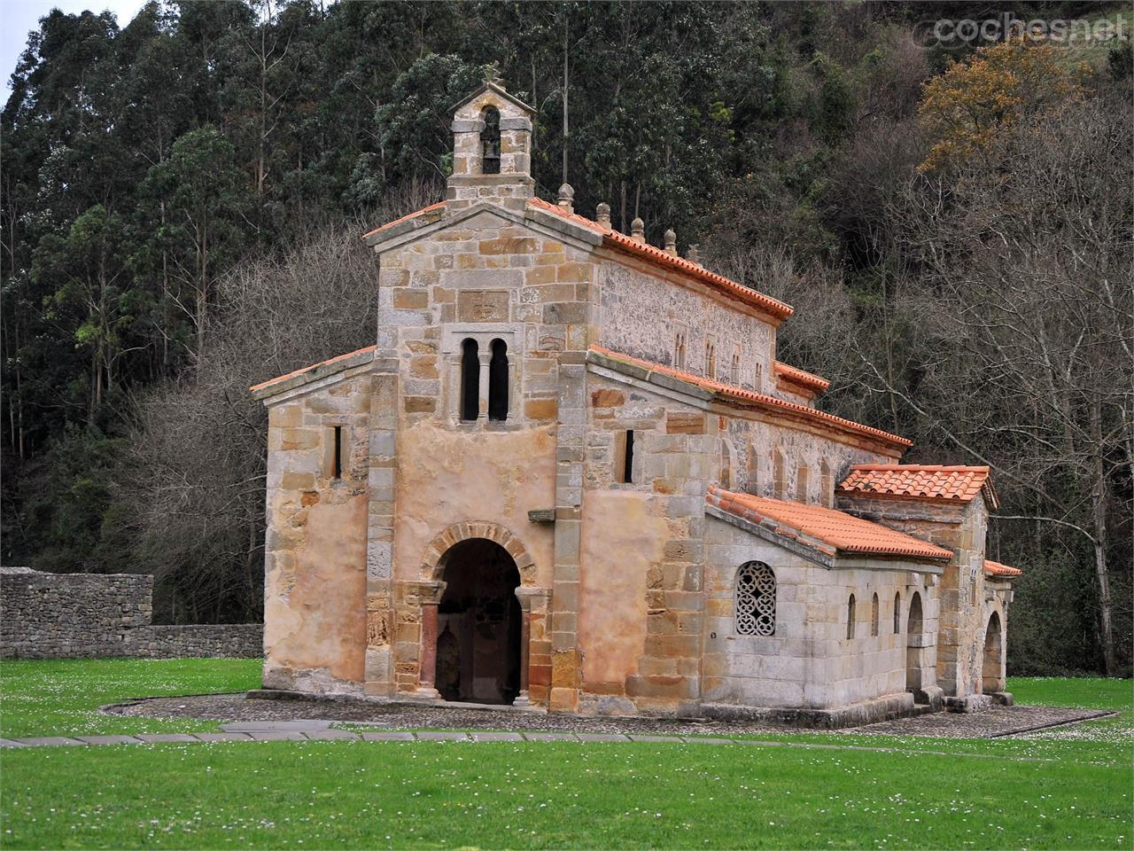 Iglesia de San Salvador de Valdediós, conocida popularmente como "el Conventín"