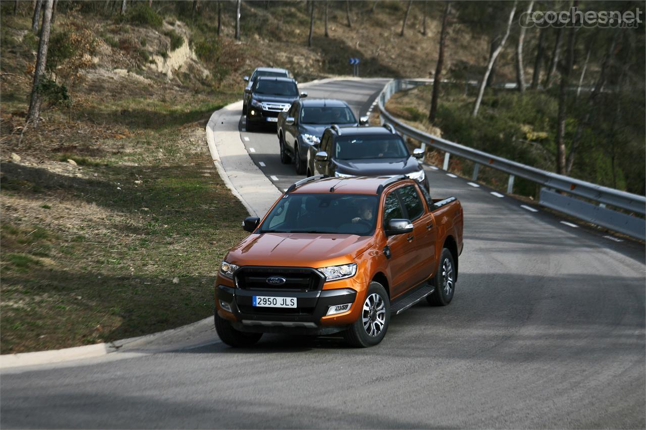 Con el paso de los años, estos pick-up han mejorado su comportamiento en carretera, asemejándose a cualquier 4x4 de uso familiar. 