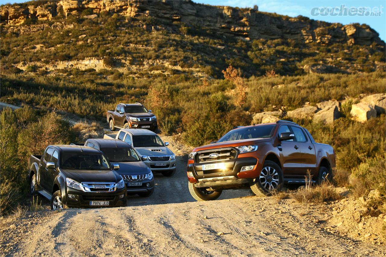 Estos pick-up son perfectos para realizar excursiones al campo. Son una seria alternativa a un 4x4, al contar con transmisiones integrales muy eficaces. 