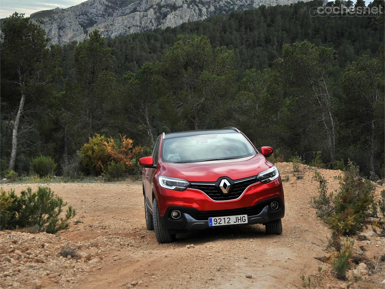 El Kadjar se encontró muy a gusto por las pistas, nuestra única preocupación era gestionar bien las alturas en cruces de puentes y ante piedras grandes