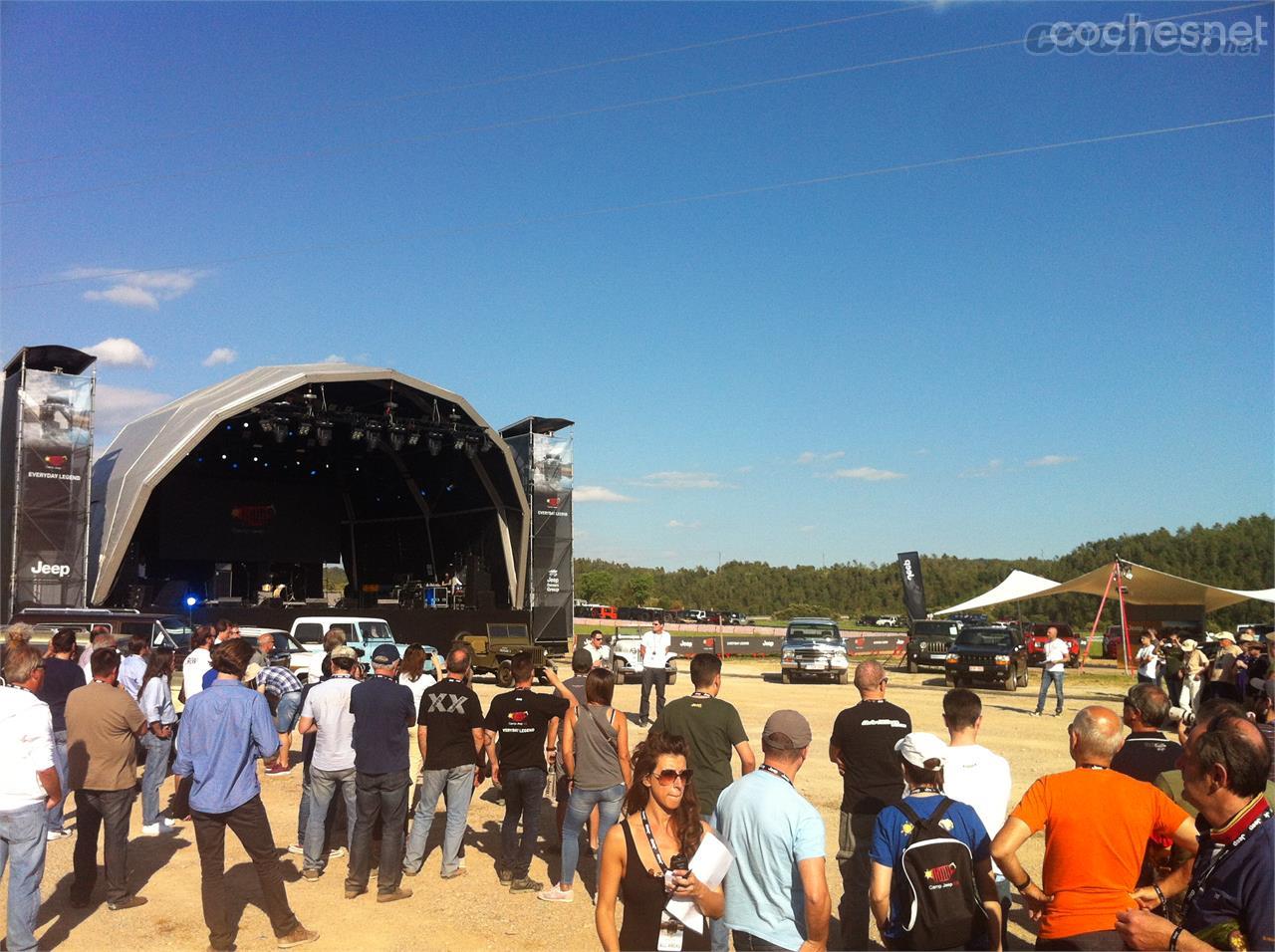 Las actividades de la Jeep Camp 2016 incluyeron conciertos al aire libre, kayac, clases de yoga o clases de 4x4 con monitores especializados, entre otras. 