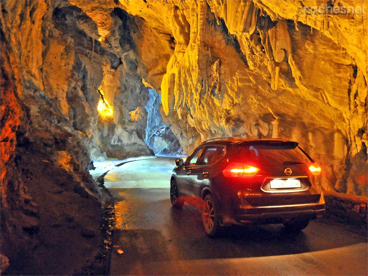 Interior de La Cuevona