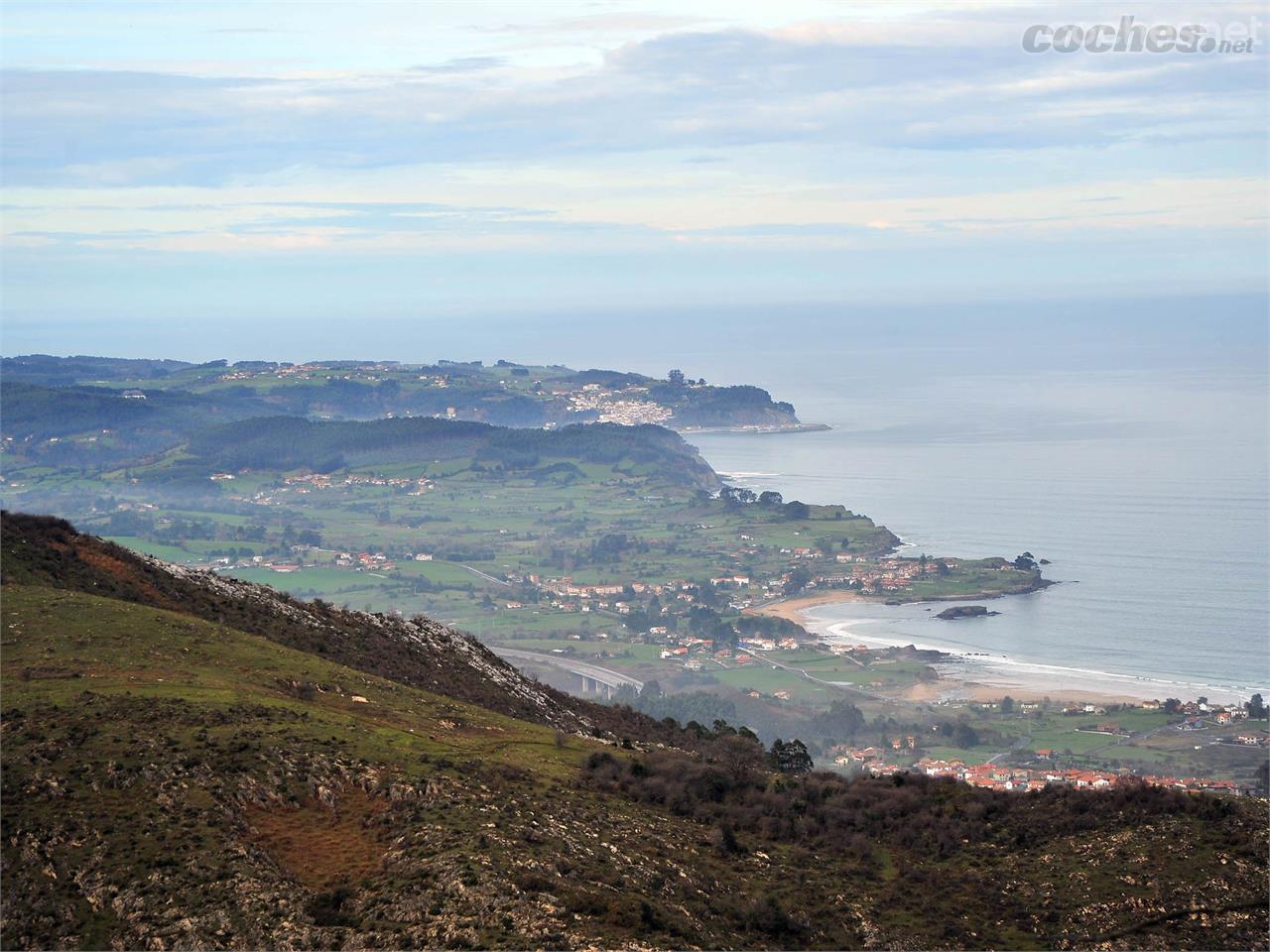 Las playas por las que acabamos de pasar vistas desde la montaña