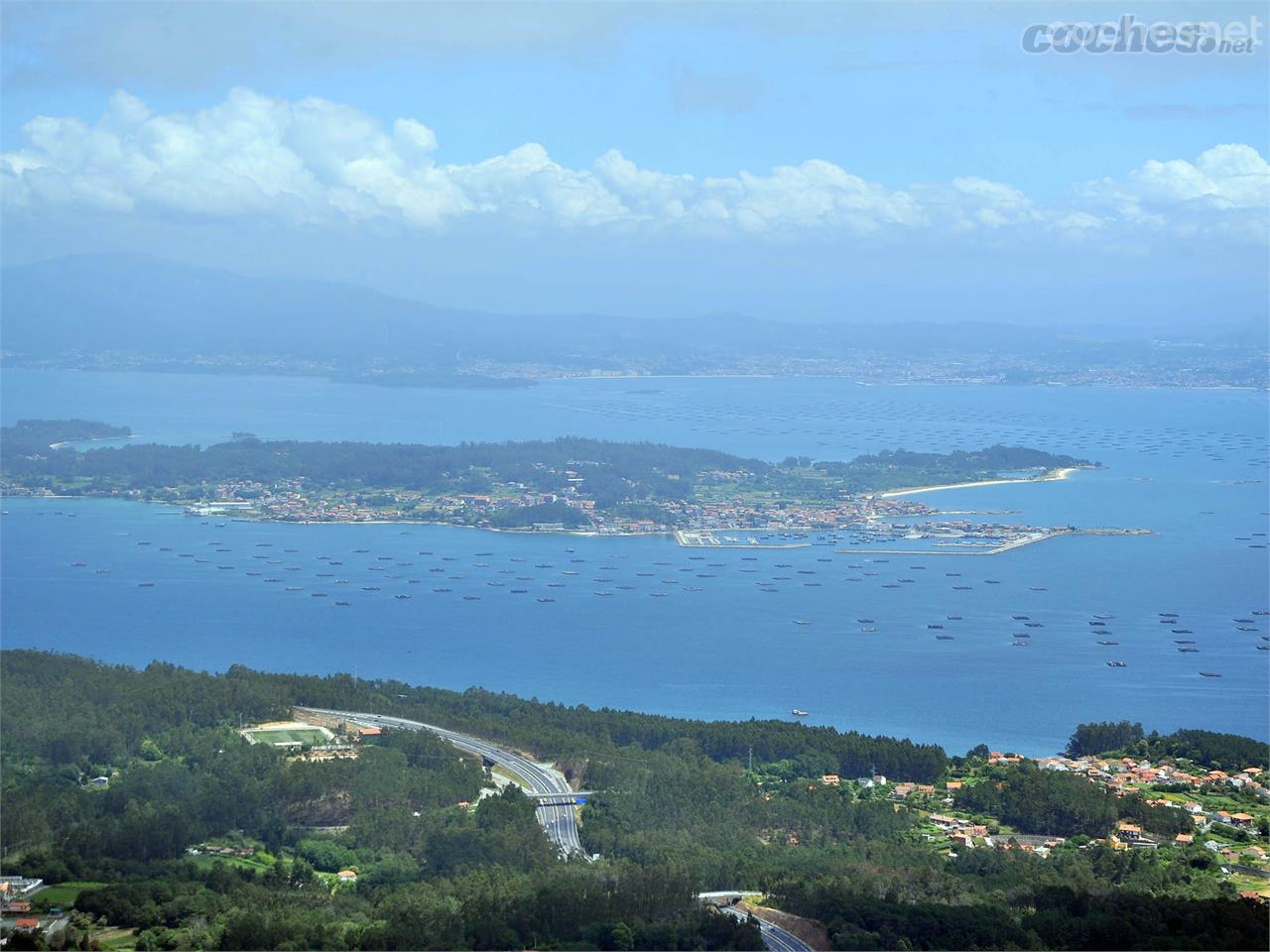 Desde los miradores de A Curota y A Curotiña se tienen unas espectaculares imágenes de las rías