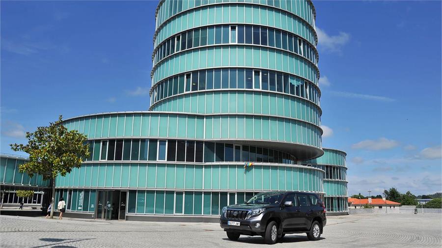 "O castro Tecnolóxico", Ayuntamiento de Lalín y destacado edificio vanguardista