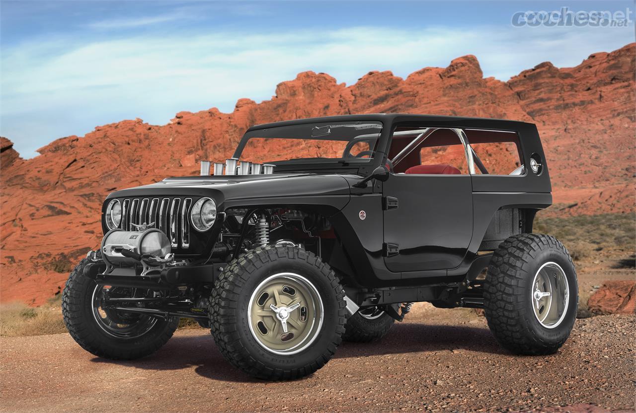 La búsqueda de una imagen Hot Rod ha llevado a Jeep a modificar un Wrangler de esta manera. 