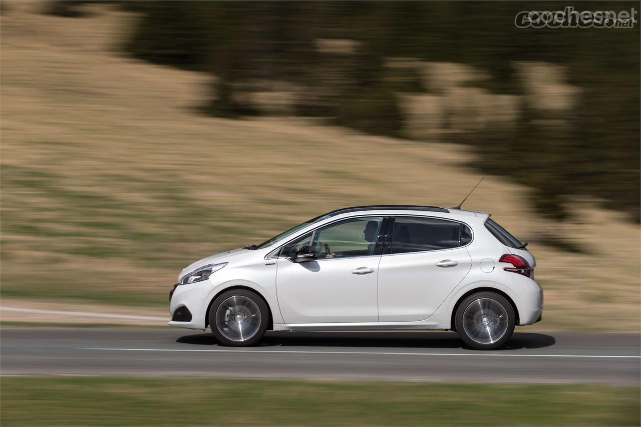 Peugeot sube al segundo escalón del podium de marcas más vendidas gracias a la demanda del 208 y 308.