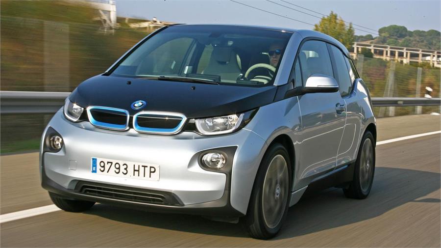 El BMW i3 se ofrece en versión 100% eléctrica y de autonomía extendida.