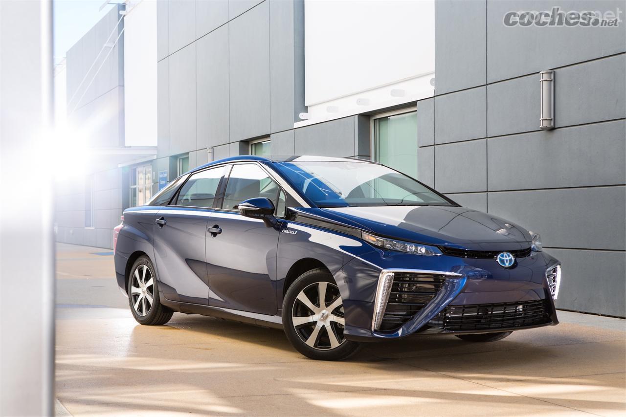 El Toyota Mirai, junto con el Hyundai ix35 Fuel Cell, únicos modelos de hidrógeno a la venta en nuestro país.