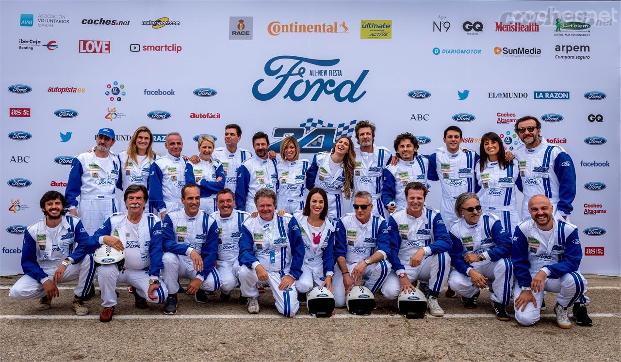 Imagen de familia de los embajadores famosos que este año se dieron cita, de manera desinteresada, para acompañar a las ONG y participar en la carrera.