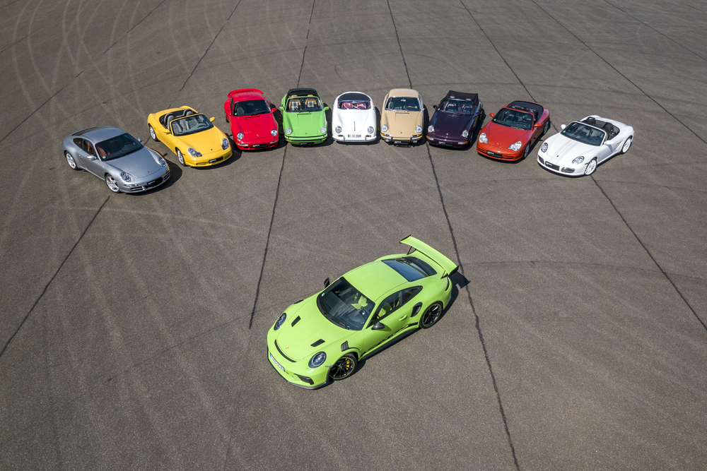 Desde el Porsche 356 hasta el último 911, han pasado 70 años de evolución mecánica y estética. 