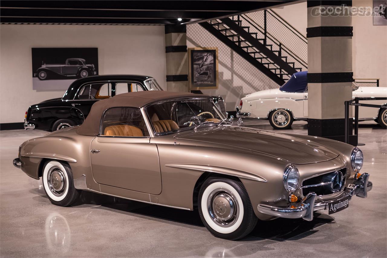 Entre 1955 y 1963 Mercedes-Benz construyó el W121 Type 190 SL, una de cuyas unidades pueden verse en el museo. 