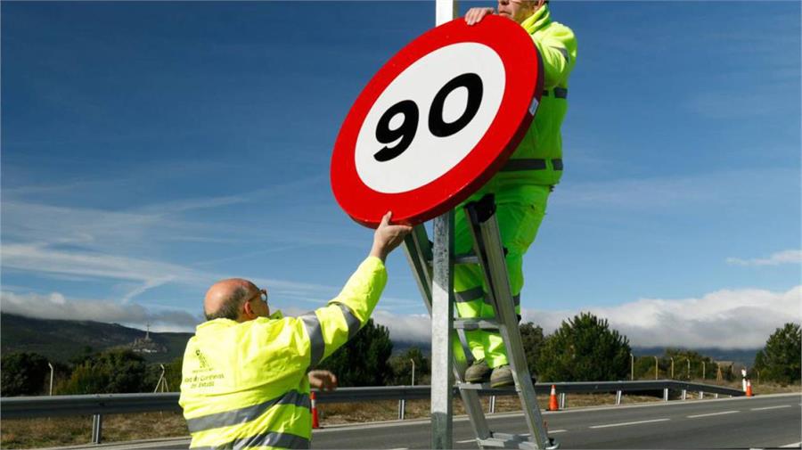En enero de 2019 se redujo la velocidad de 100 a 90 km/h en algunos tramos de carreteras secundarias, diez meses después ya se puede afirmar que se ha conseguido reducir el 9% el número de fallecidos.