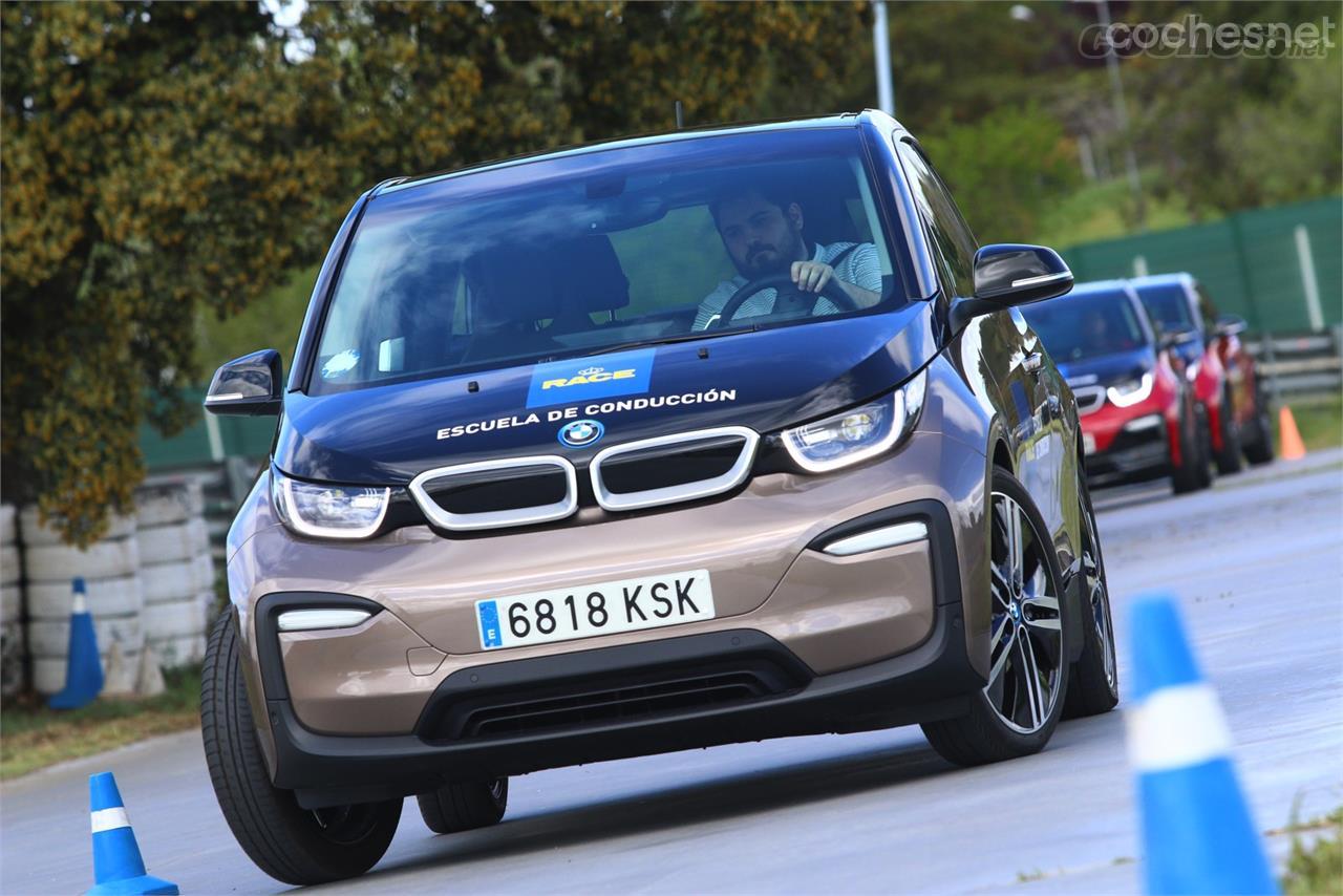 La Escuela RACE lanza el primer curso de conducción de vehículo eléctrico