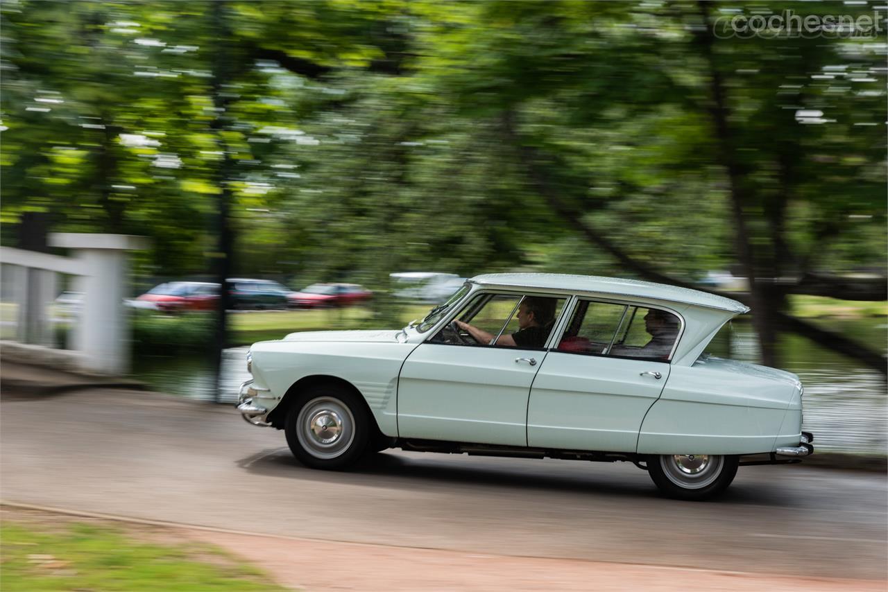 Conducir un Ami es toda una experiencia. Este coche llegó a España solo en carrocería Break de manera que nuestros padres y abuelos nunca tuvieron acceso a la berlina con luneta invertida.