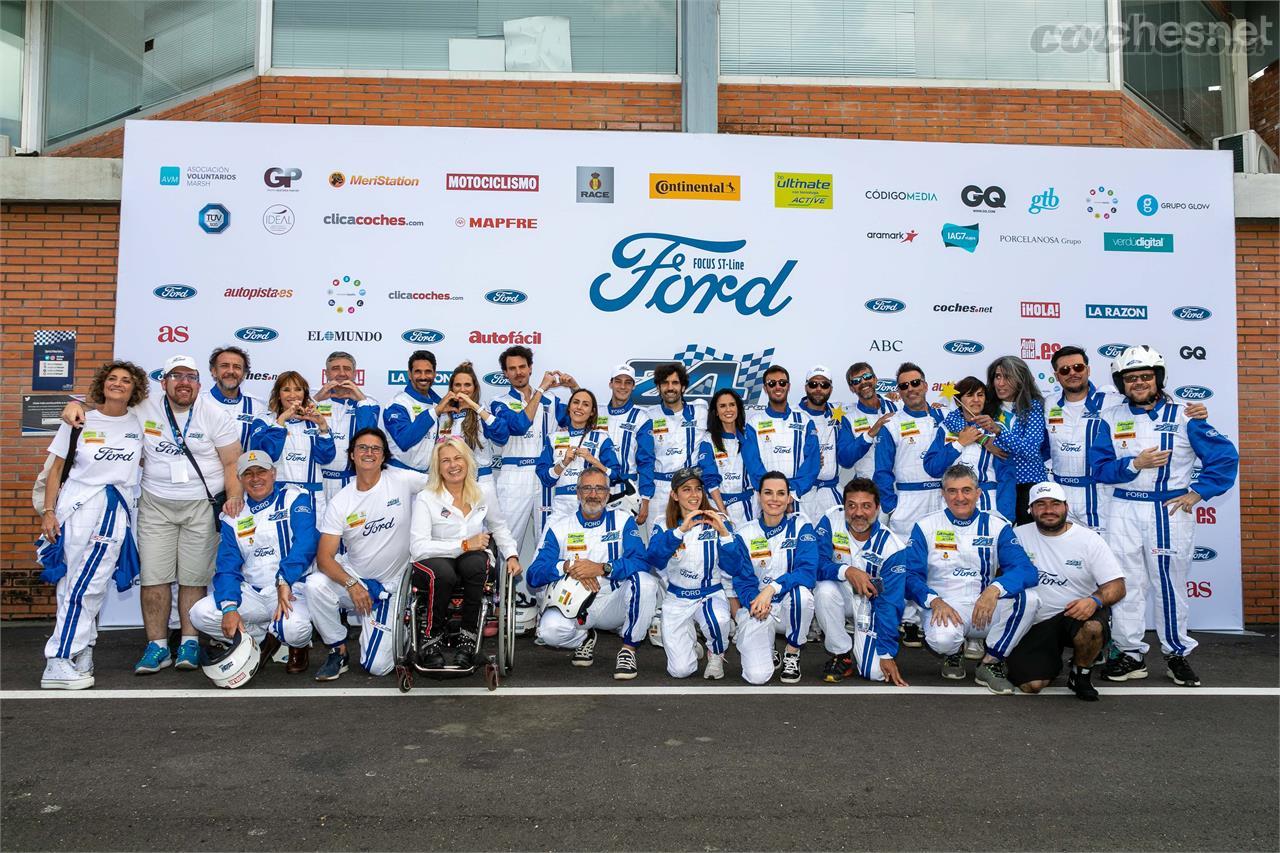 Los embajadores de la carrera, gente que presta su imagen para las diferentes ONG y asociaciones seleccionadas por Ford.