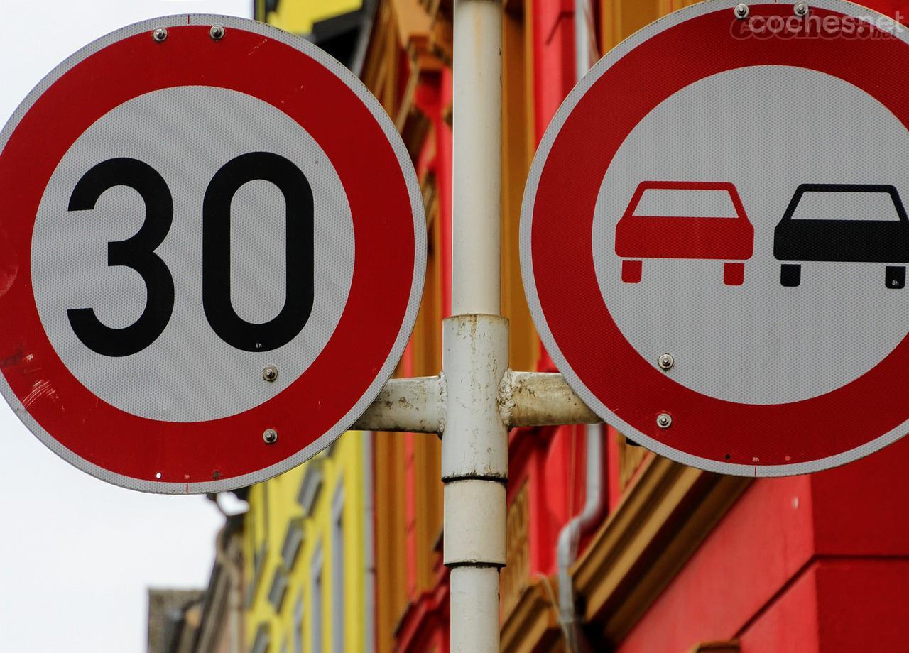 España es el primer país en limitar la velocidad en ciudad a 30 km/h a nivel estatal.