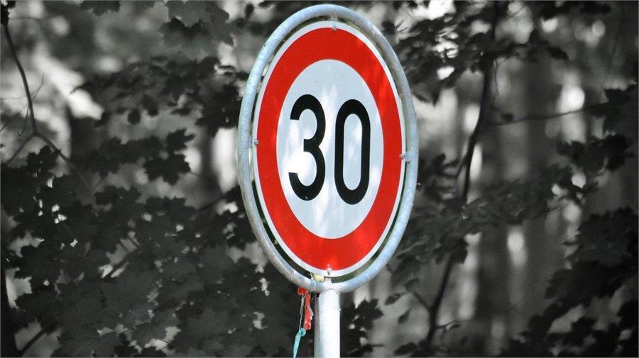 La nueva velocidad en ciudad a 30 km/h entrará en vigor en toda España el 12 de mayo de 2021.