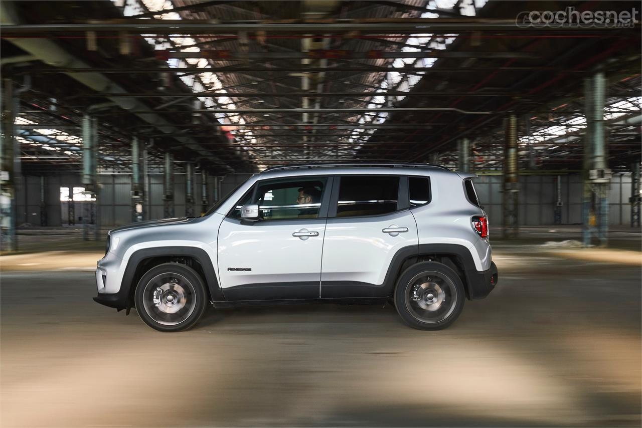 El Renegade se convertirá, tras la llegada de su sistema híbrido, en rival de coches como el Hyundai Kona PHEV, el Kia Niro PHEV o el futuro Renault Captur PHEV.