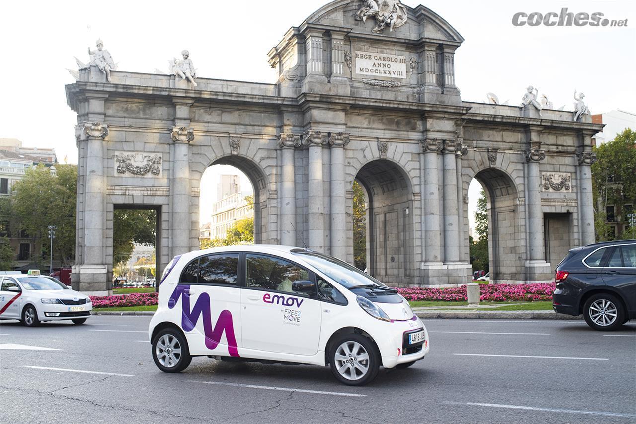 Con el calmado del tráfico se persigue una mejor convivencia entre diferentes modos de transporte. Aumenta el carsharing, motosharing, el uso de la bicicleta, motos y patinetes.