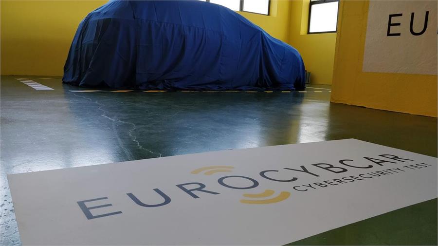 La empresa Eurocybcar cuenta con un laboratorio en el País Vasco para analizar la ciberseguridad de los vehículos.