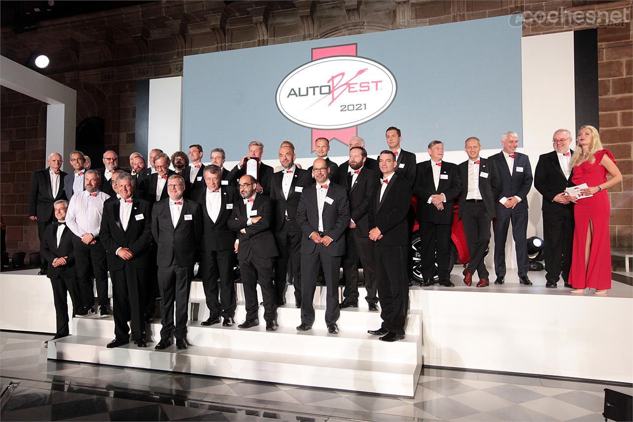 El Seat León recibe el premio AutoBest en Barcelona