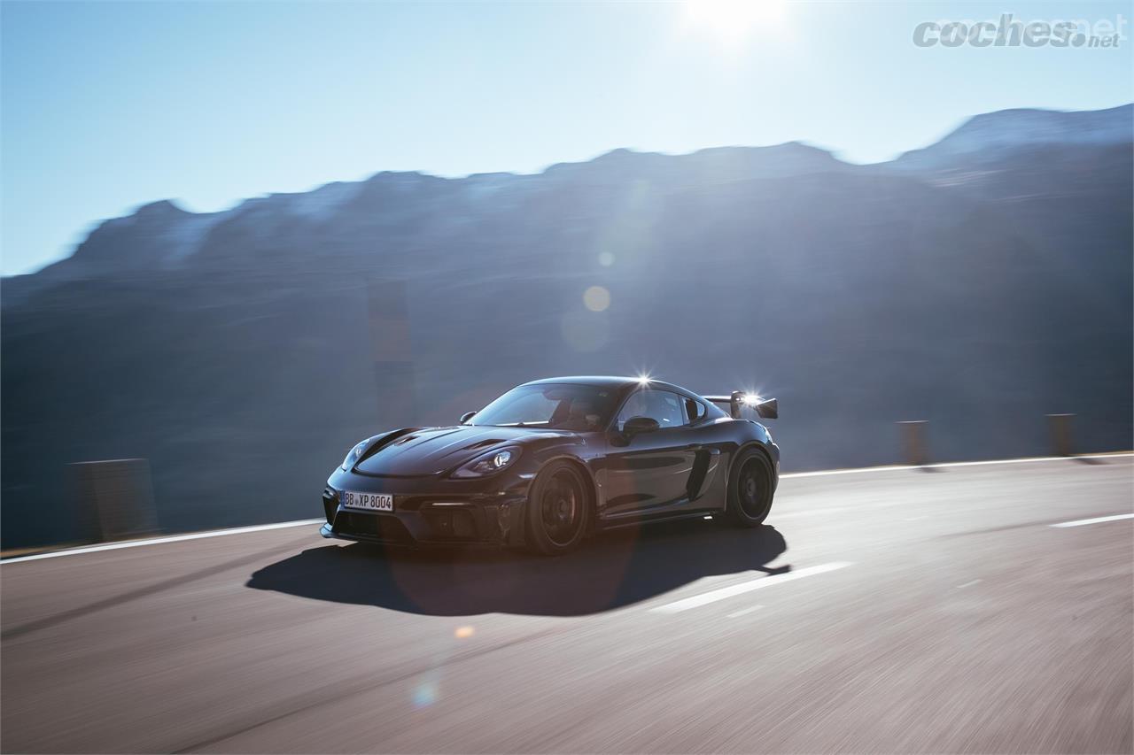 Nuevo Porsche Cayman GT4 RS: Pruebas finales