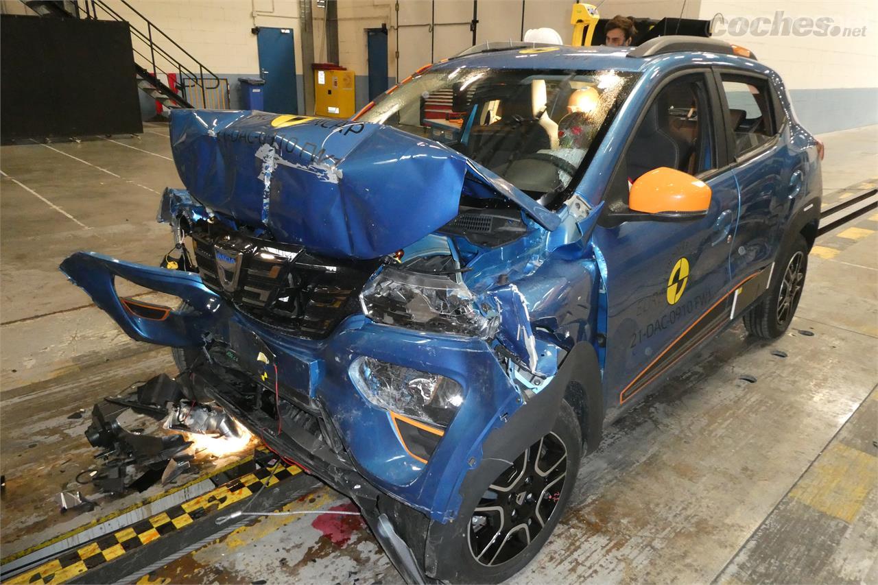 El Dacia Spring consiguió una estrella en las últimas pruebas Euro NCAP. Por su parte, el Renault Zoe ninguna.