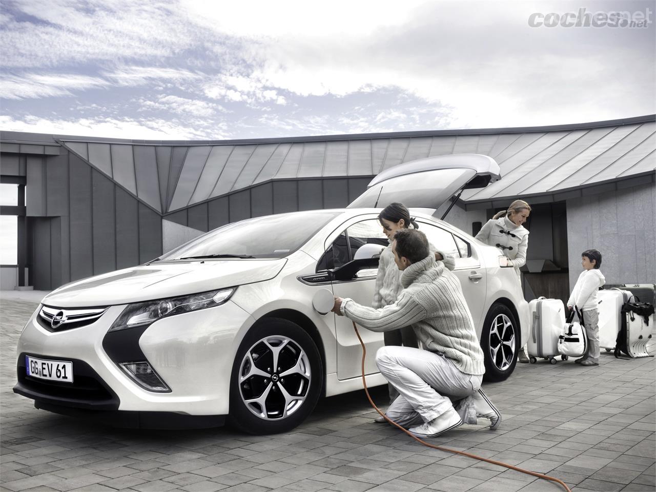 El primer "Range Extended" que apareció por nuestro mercado fue el Opel Ampera, con tecnología de General Motors. Este coche no tuvo continuidad.