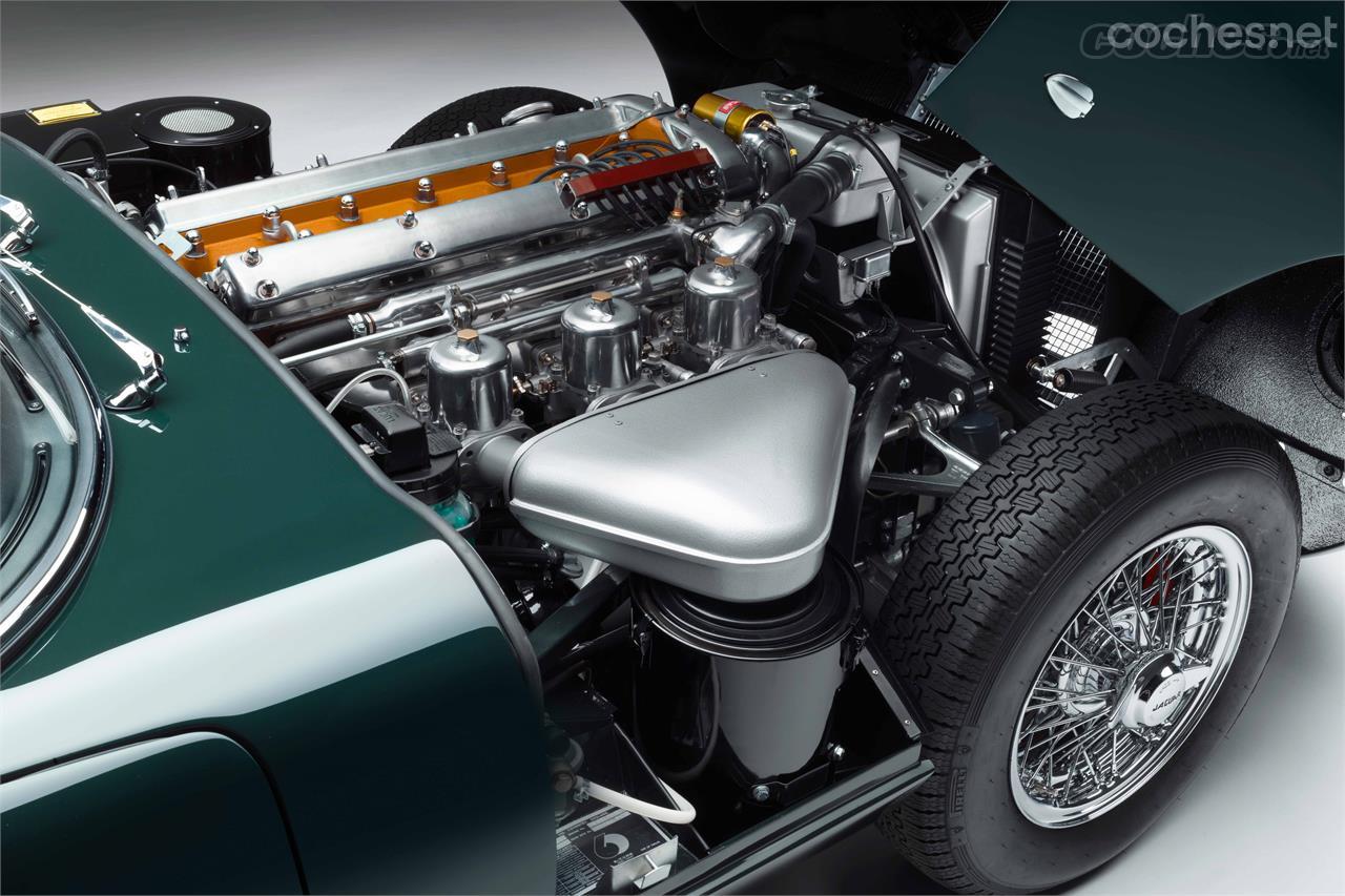 El motor de estos Jaguar E-Type 60 es un 6.8 de seis cilindros en línea, con mejoras para aumentar la fiabilidad. 