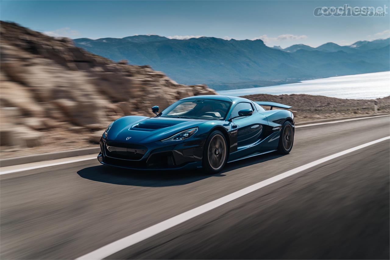 El Rimac Nevera es un hiperdeportivo eléctrico animado por cuatro motores que juntos suman 1914 CV y 2360 Nm.