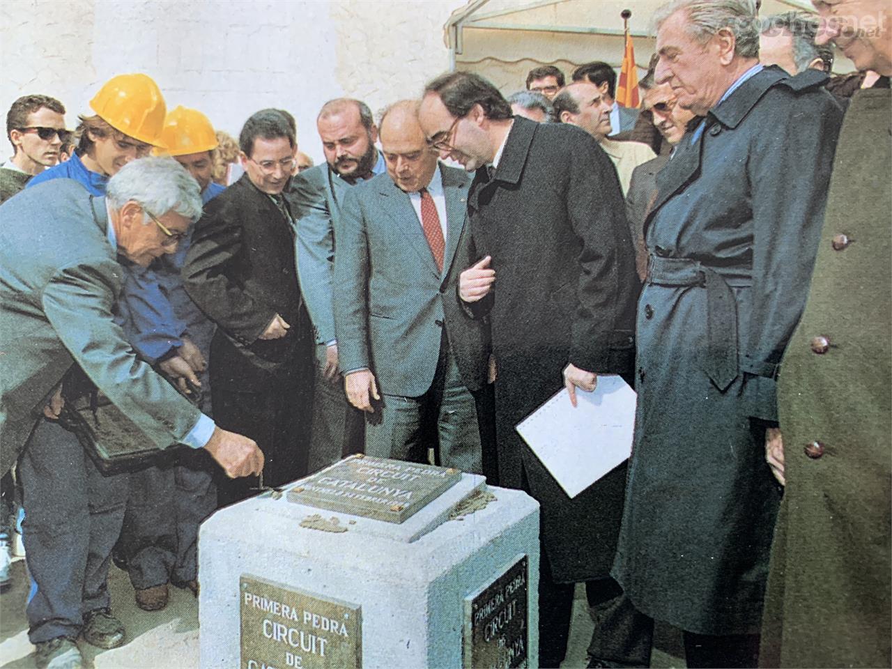 El 24 de febrero de 1989 se colocó la primera piedra, un acto presidido por Juan Antonio Samaranch presidente del COI, Jean Marie Balestre presidente de la FIA y Sebastià Salvador presidente del RACC.