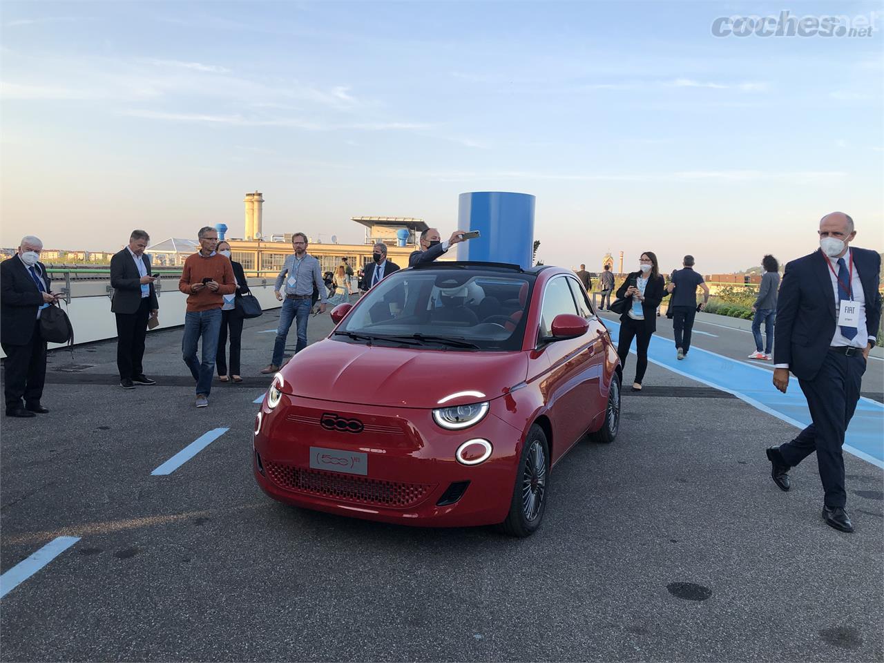 En el nuevo Lingotto se presentó la versión RED del Fiat 500. 