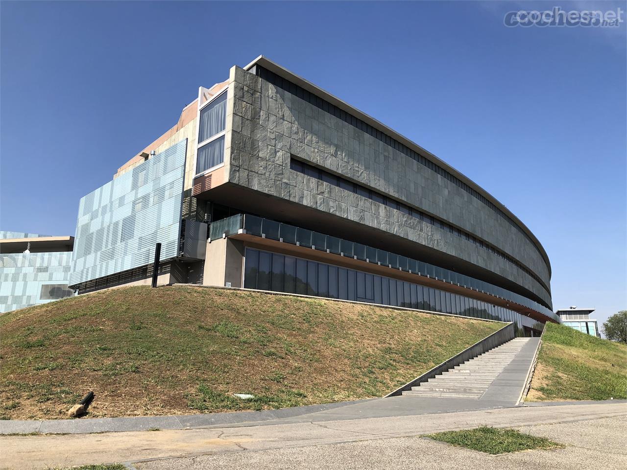 El Museo Nacional del Automóvil de Turín está en un edificio inaugurado en 2011, aunque se trata de uno de los museos de automóviles más antiguos del mundo. 