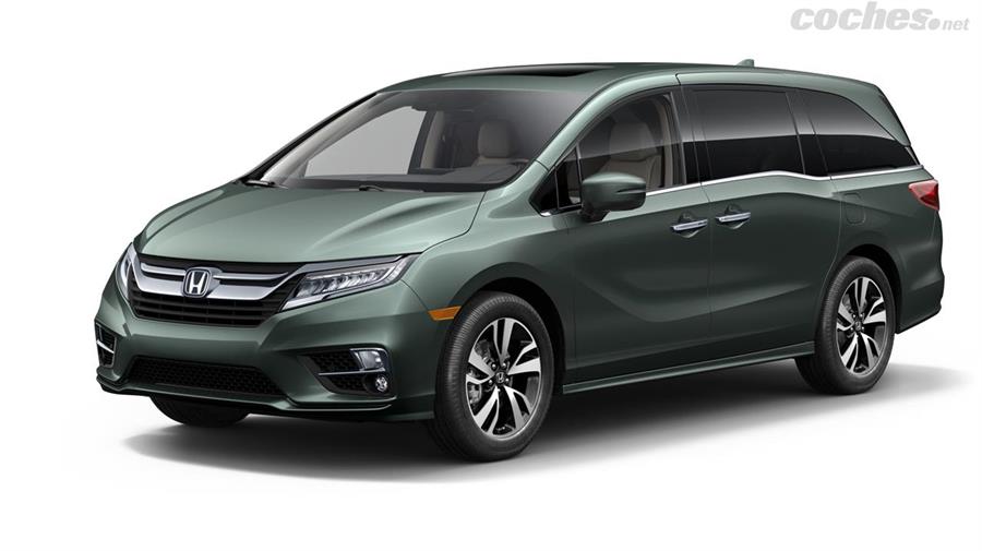 El Honda Odyssey sigue transportando familias en las motorways estadounidenses con el máximo de confort.