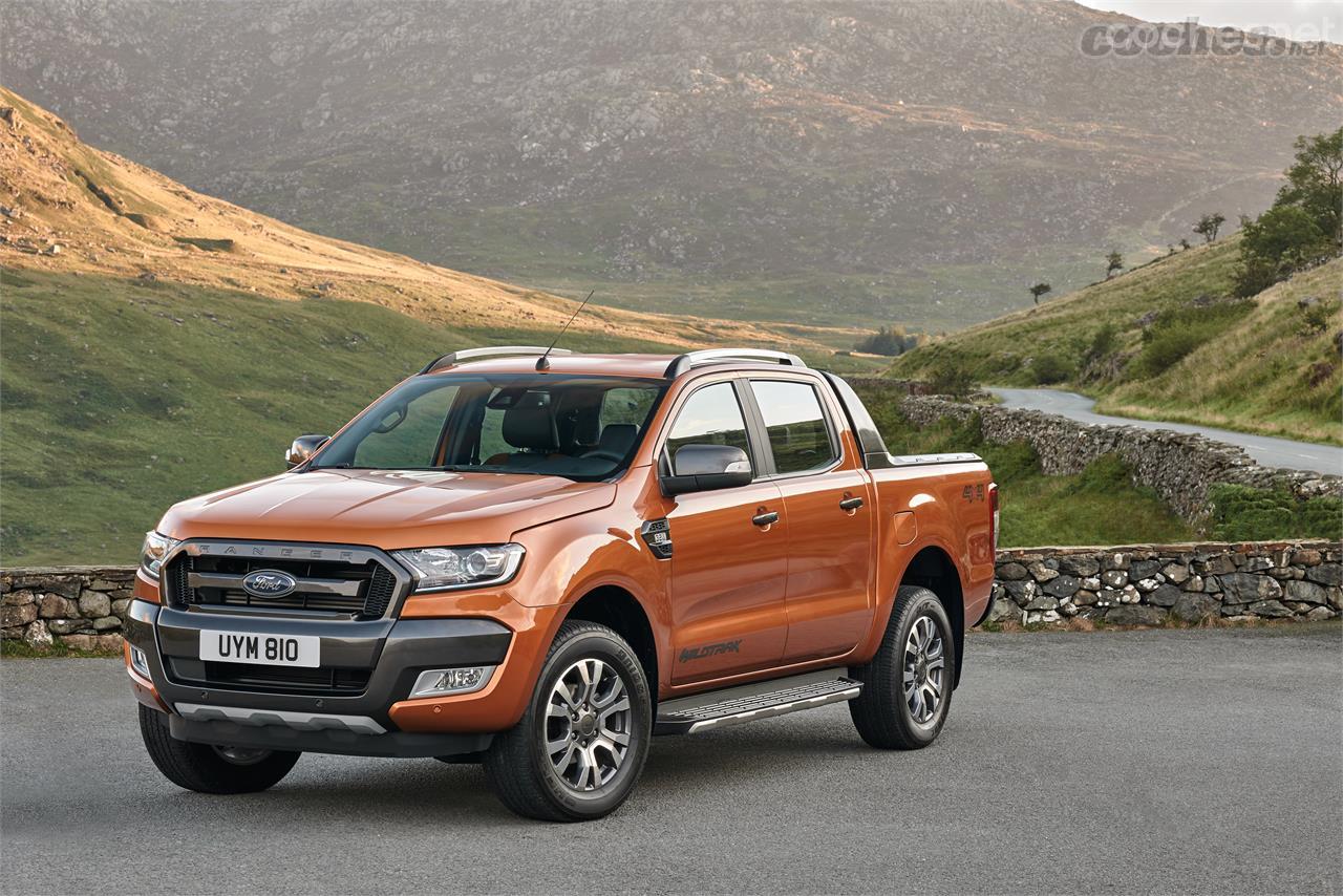 El Ford Ranger aporta un amplio habitáculo y una caja pick up de grandes dimensiones. Eso sí, hay que tener en cuenta que mide 5,3 metros de longitud.