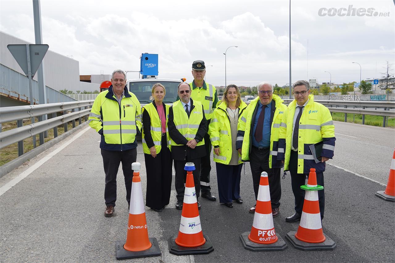 Los operarios de mantenimiento y explotación en carreteras comenzarán a utilizar en breve los nuevos conos con geolocalización.