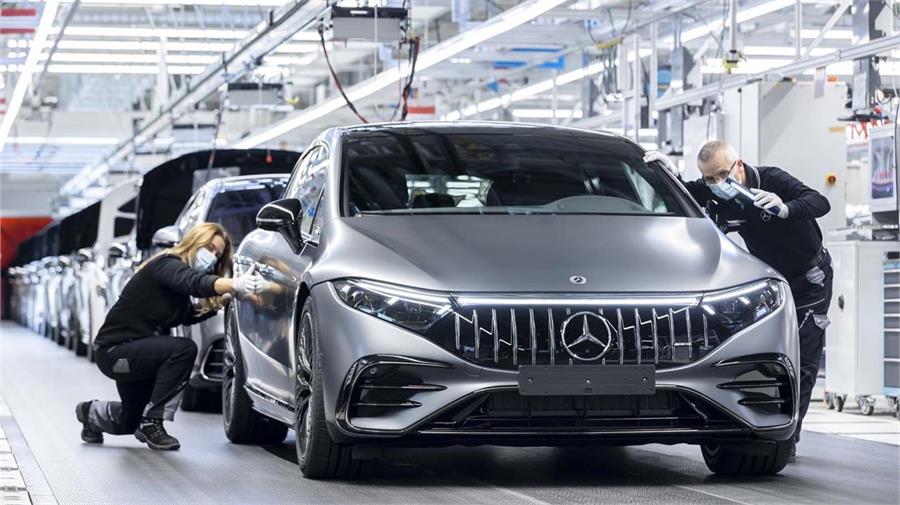 Daimler AG desde hoy día 1 de febrero de 2022 pasa a llamarse Mercedes-Benz Group AG.