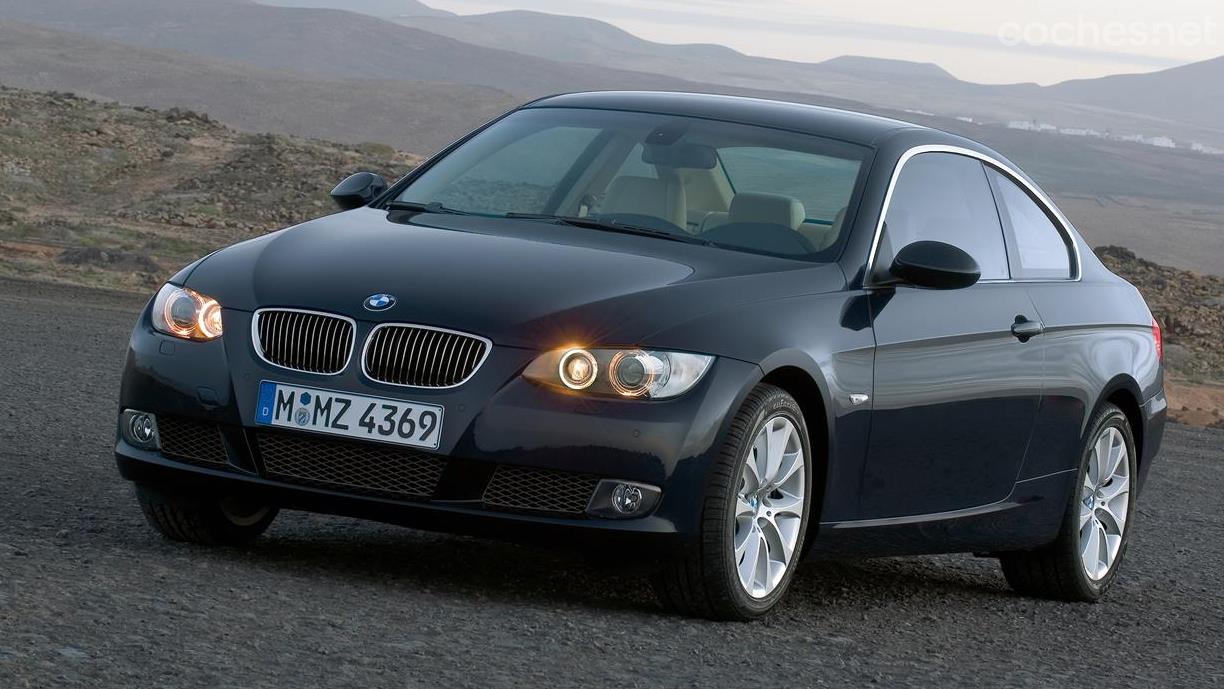 The BMW 335i uses a turbocharged 6-cylinder in-line engine with 306 hp.