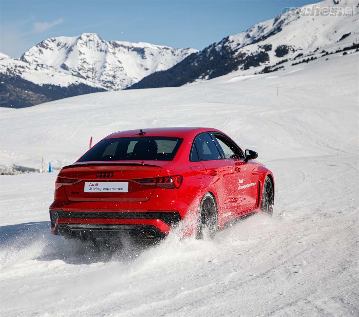 Este tipo de cursos son 100% recomendables si sueles conducir en temporada invernal en zonas de montaña. Es un plus de seguridad al volante.