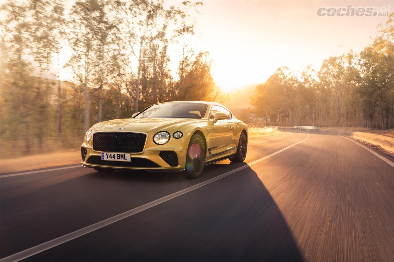 El Bentley Continental GT Speed está animado por un motor W12 biturbo de 6 litros que declara 659 CV.