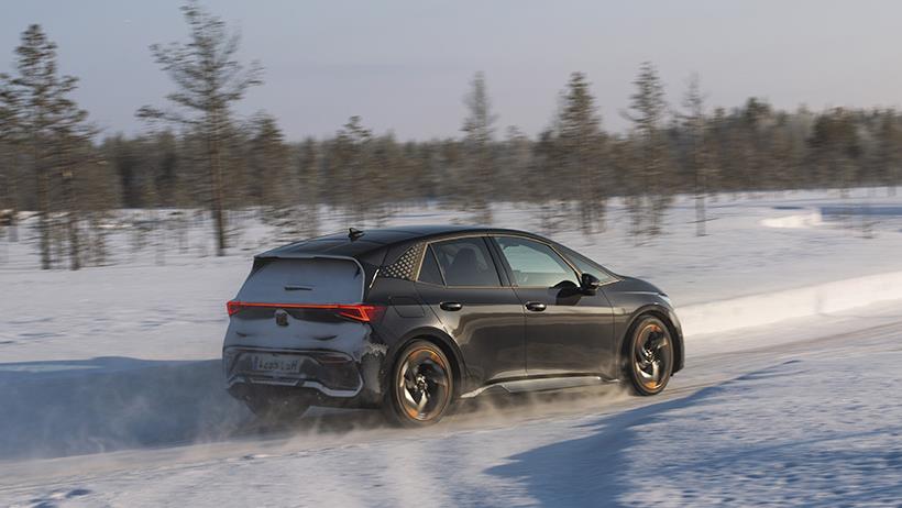 The 321 hp that the Cupra Born is capable of giving in a timely manner were left over in Finland. 