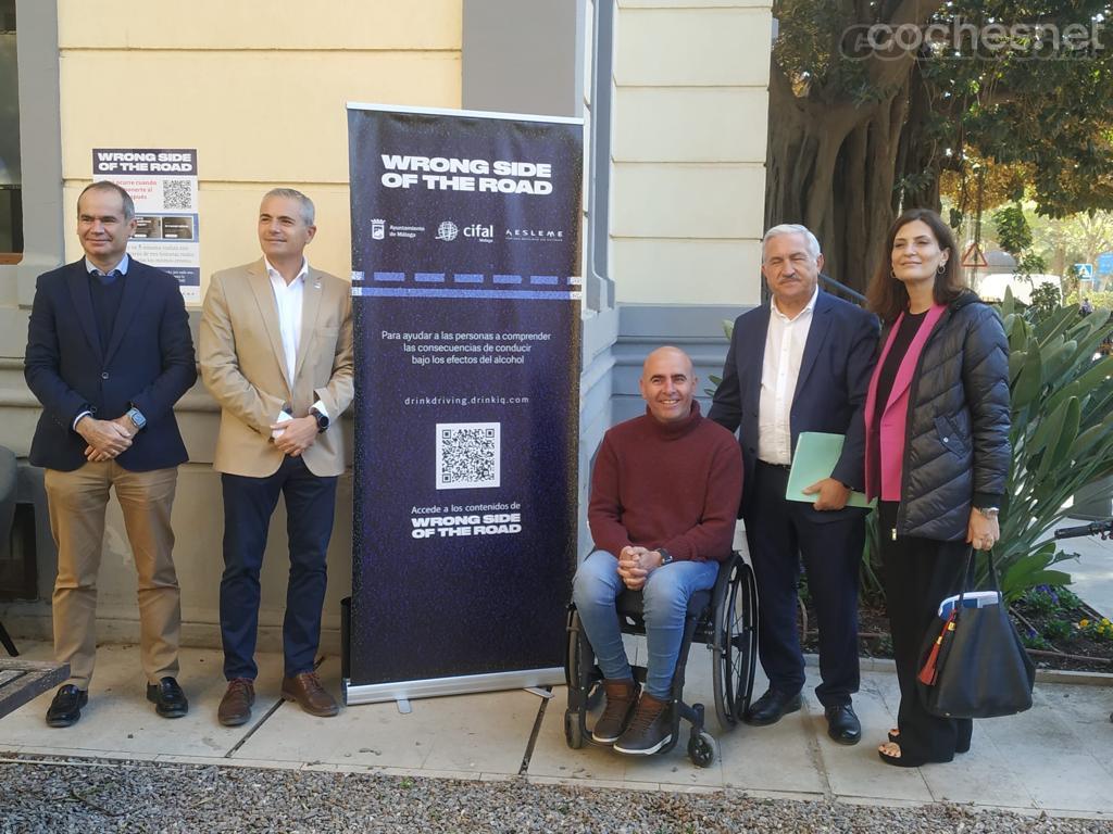 Sergio colabora en la campaña de Naciones Unidas 'The Wrong Side of the Road' a través de Aesleme, CIFAL Málaga y el Ayuntamiento de Málaga. Si visualizas la campaña, donarás 1 € a Aesleme.