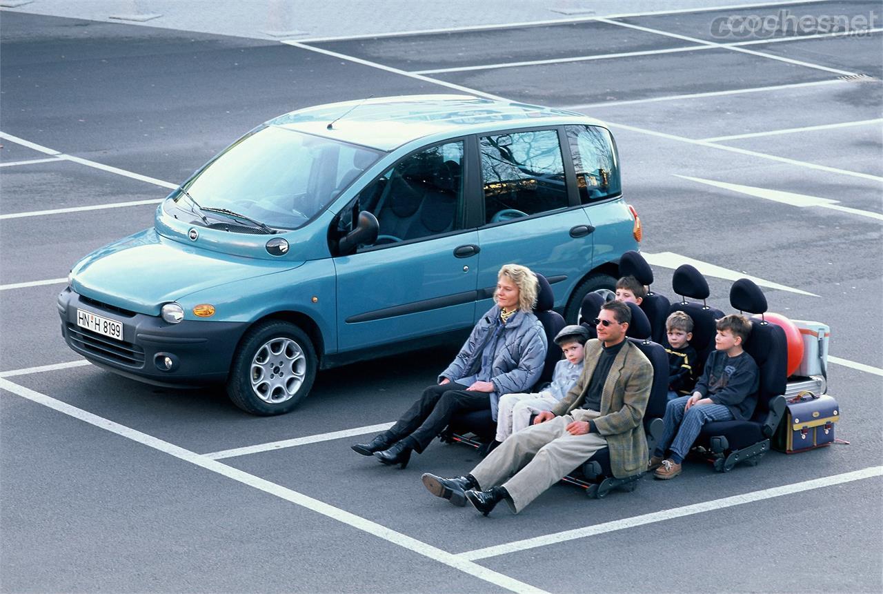 En realidad los ocupantes del Fiat Multipla viajaban dentro del coche.