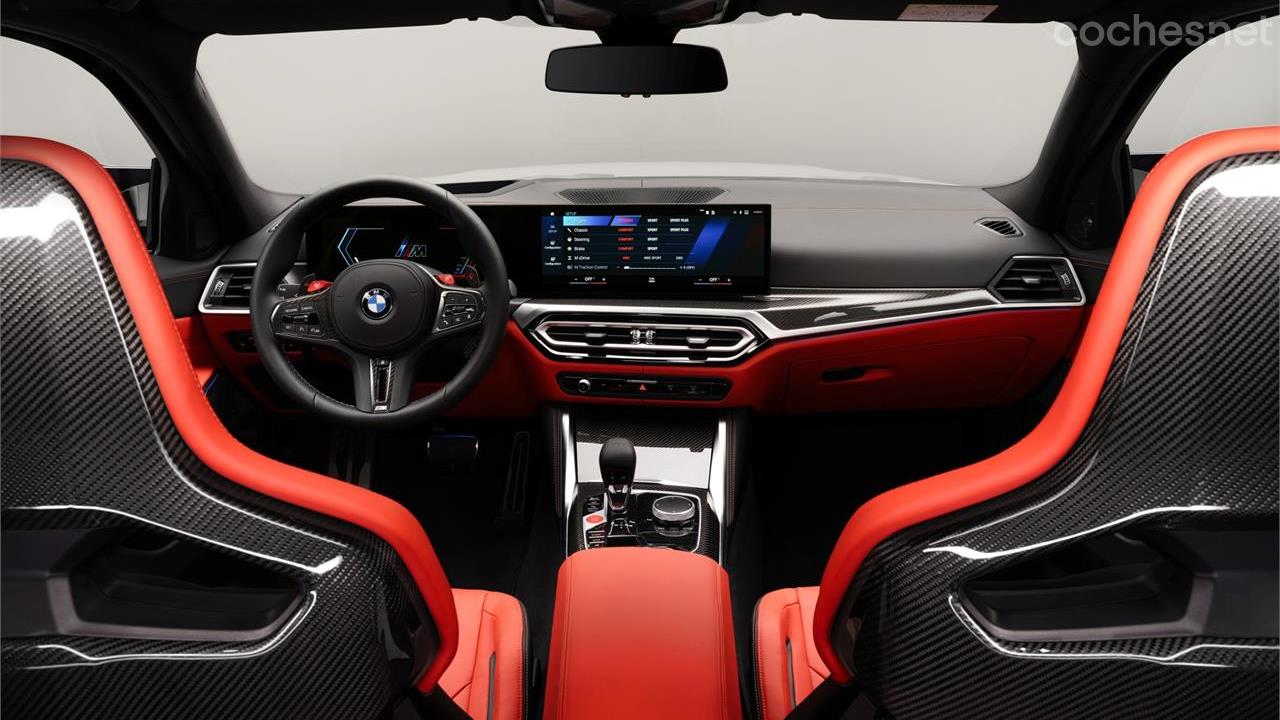 It incorporates the new curved screen as standard as the infotainment system and instrument panel.