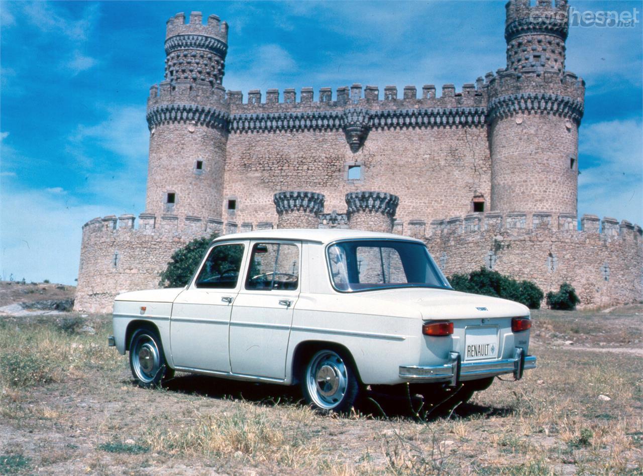 Los pilotos traseros originales del Renault 8 los utilizaría más tarde el Alpine A 110.