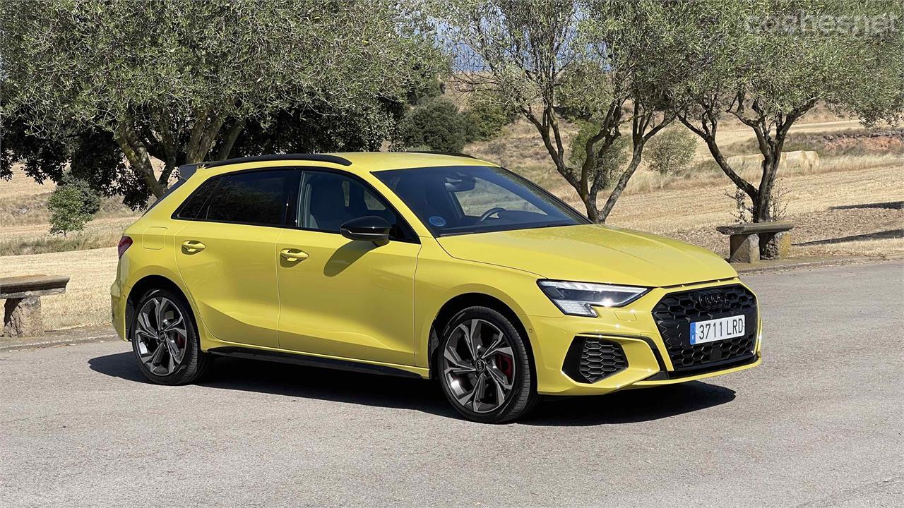 El Audi A3 Sportback 45 TFSIe es un viejo conocido, pero totalmente renovado con una nueva plataforma que permite montar motores híbridos enchufables. 