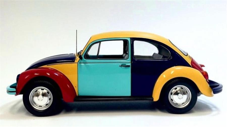 También en 1996 Volkswagen hizo otro experimento multi-color con el Vocho Arlequín en Méjico. Sólo se vendieron 141 unidades.
