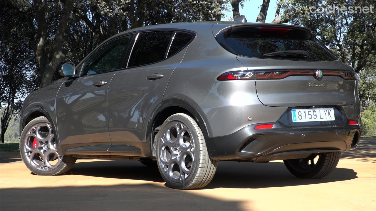 El Alfa Romeo Tonale híbrido ligero de 130 CV no está disponible para los niveles más altos de acabado; pero a cambio sus precios son relativamente contenidos.